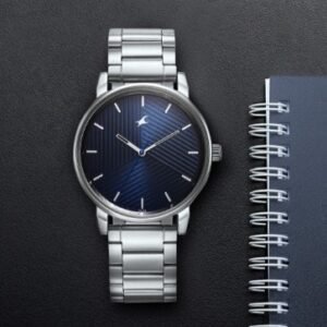Straps Analogue Watch